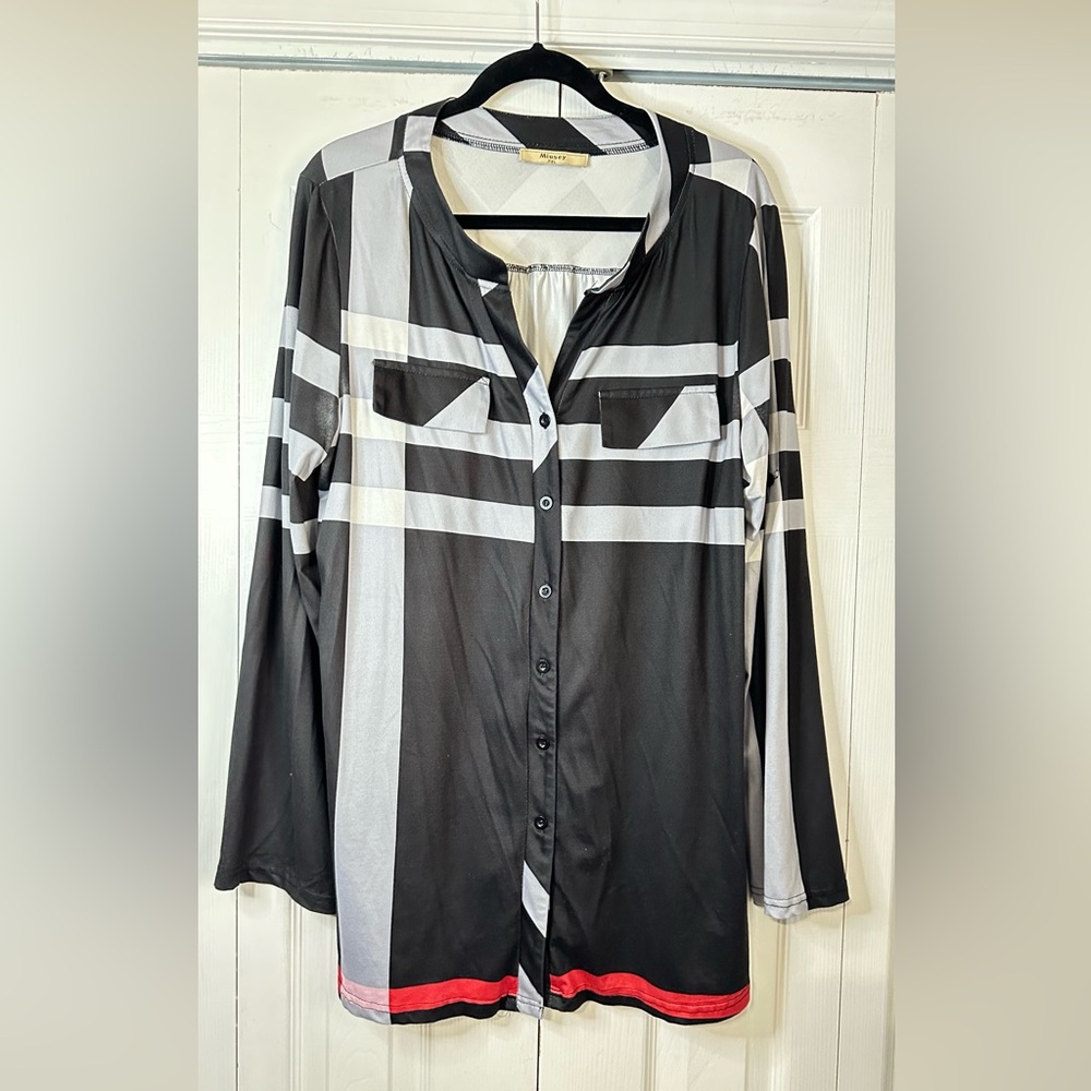 Black and Gray Button-Up Shirt